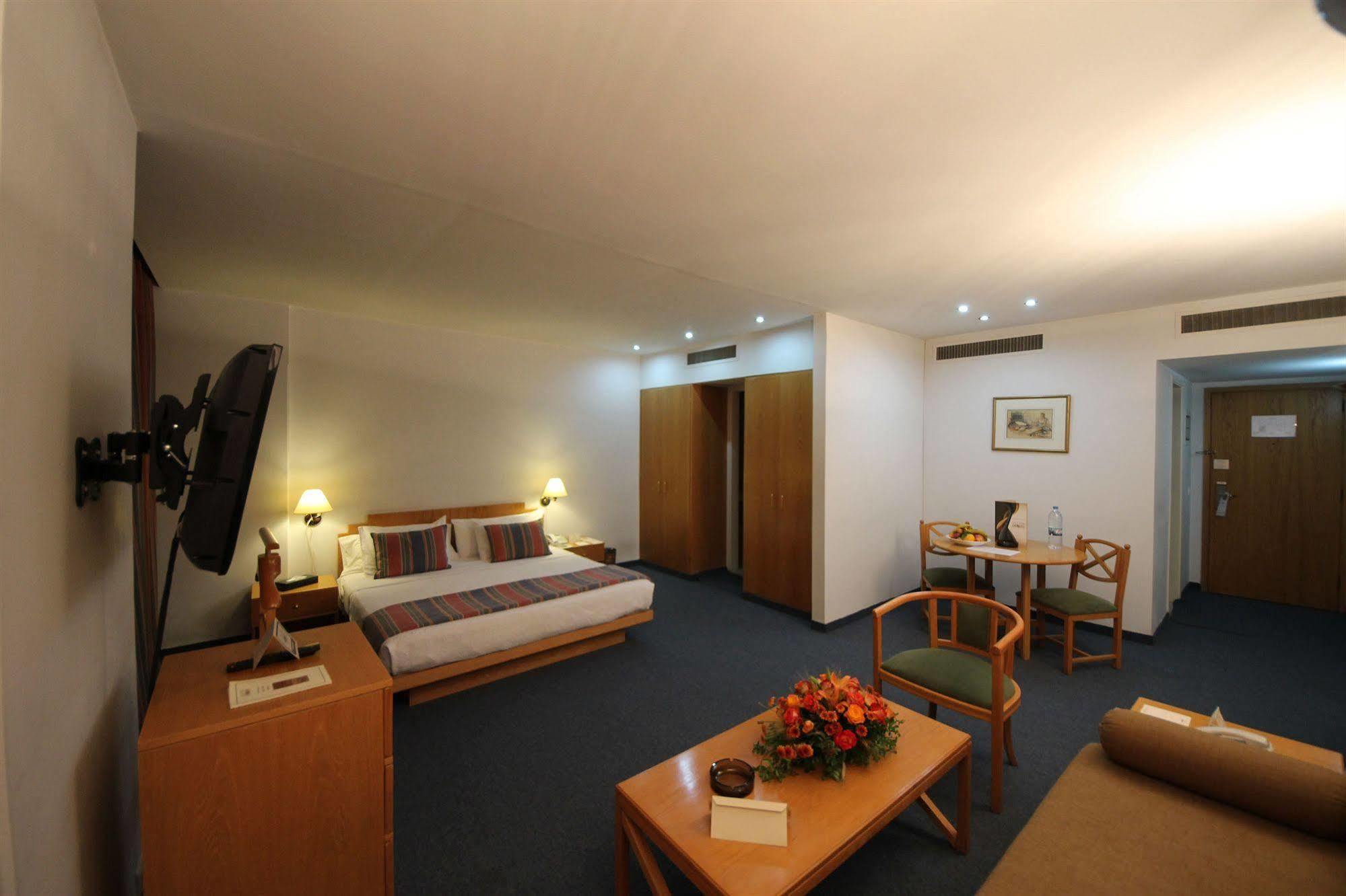 Casa D Or Hotel Бейрут Екстериор снимка